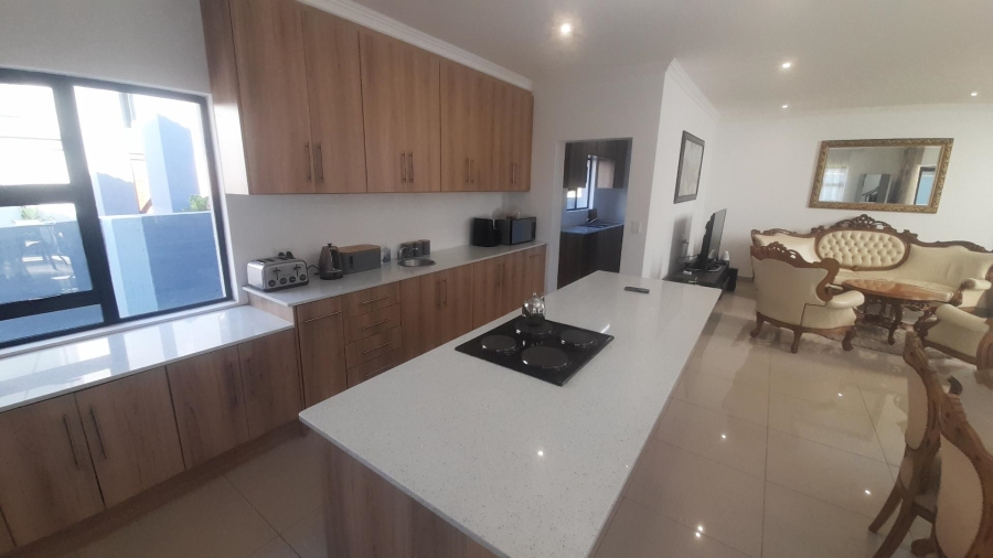 3 Bedroom Property for Sale in Gateway Manor North West
